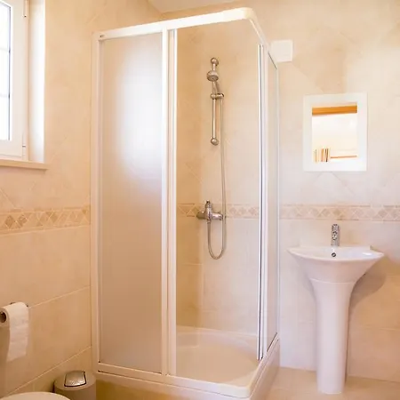 D03 - Luxury Gold Villa Lagos